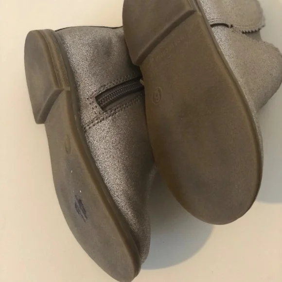 Kids Gap Silver Shimmer Ankle boots girls sz 6 - Picture 4 of 5